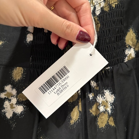 Reformation Ledell dress in Juliet - Picture 9 of 9